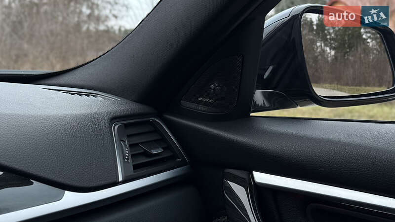Седан BMW 3 Series 2016 в Львове