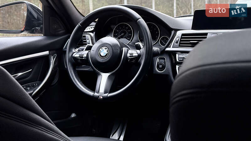 Седан BMW 3 Series 2016 в Львове