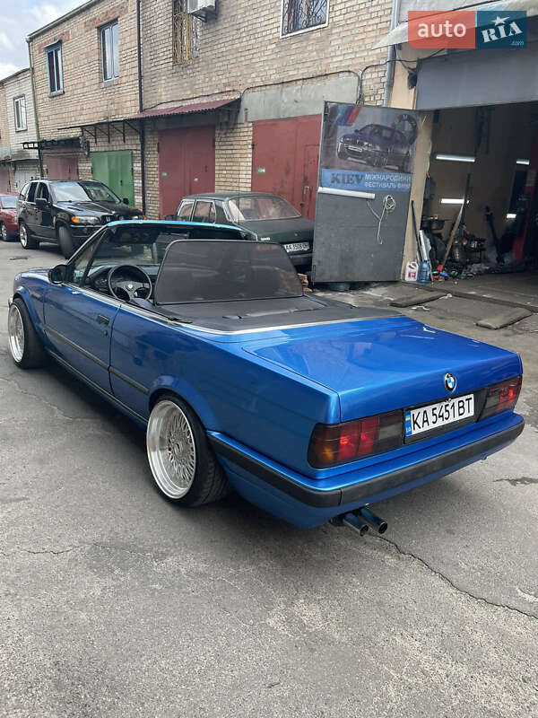 Кабриолет BMW 3 Series 1991 в Киеве