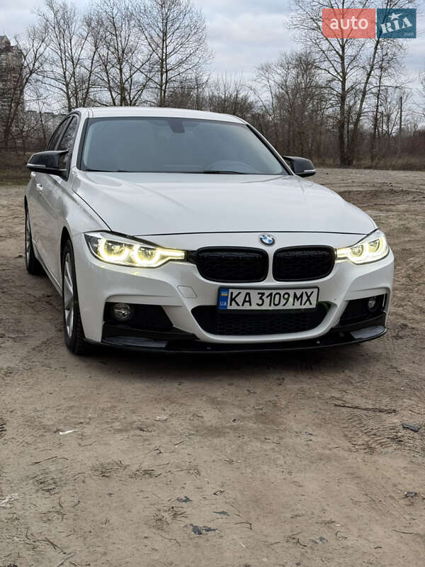 Седан BMW 3 Series 2016 в Киеве