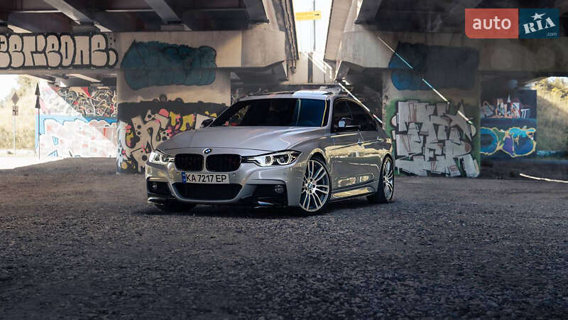 Седан BMW 3 Series 2016 в Киеве