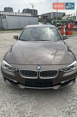 Седан BMW 3 Series 2013 в Ужгороді