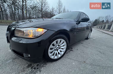 Седан BMW 3 Series 2010 в Умані