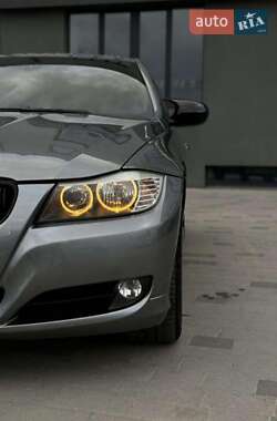 Седан BMW 3 Series 2011 в Житомирі