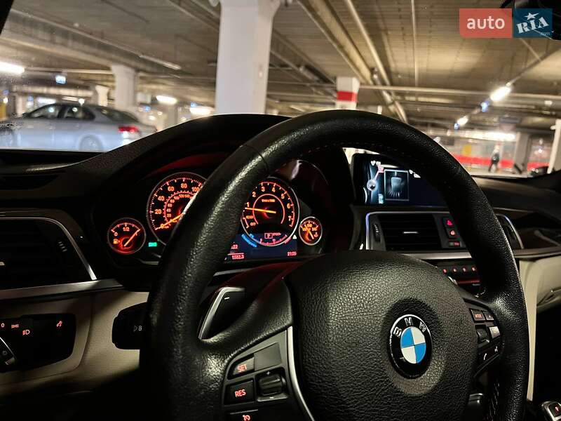 Седан BMW 3 Series 2016 в Киеве