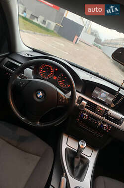 Седан BMW 3 Series 2007 в Львове