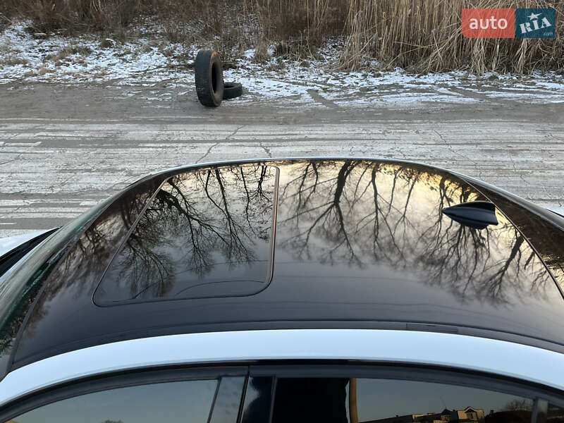 Седан BMW 3 Series 2011 в Краснограде