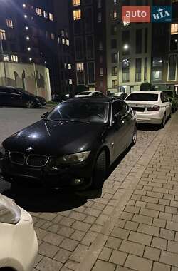 Купе BMW 3 Series 2010 в 