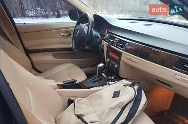 Седан BMW 3 Series 2011 в 