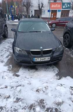 Седан BMW 3 Series 2005 в Надворной