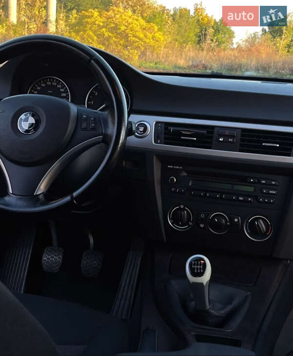 Седан BMW 3 Series 2007 в Конотопі