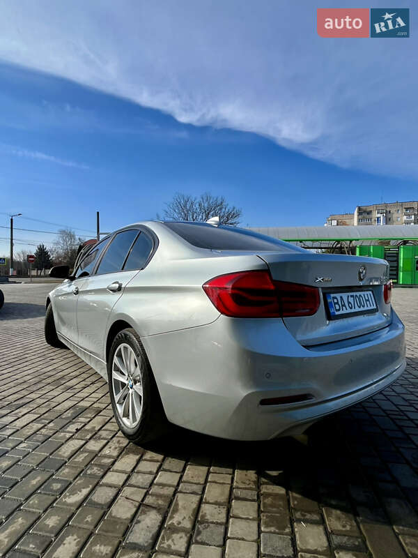 Седан BMW 3 Series 2016 в Кропивницком