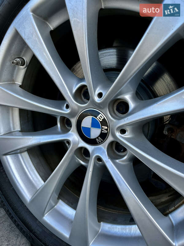 Седан BMW 3 Series 2016 в Кропивницком