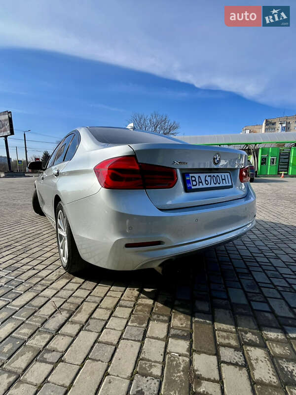 Седан BMW 3 Series 2016 в Кропивницком