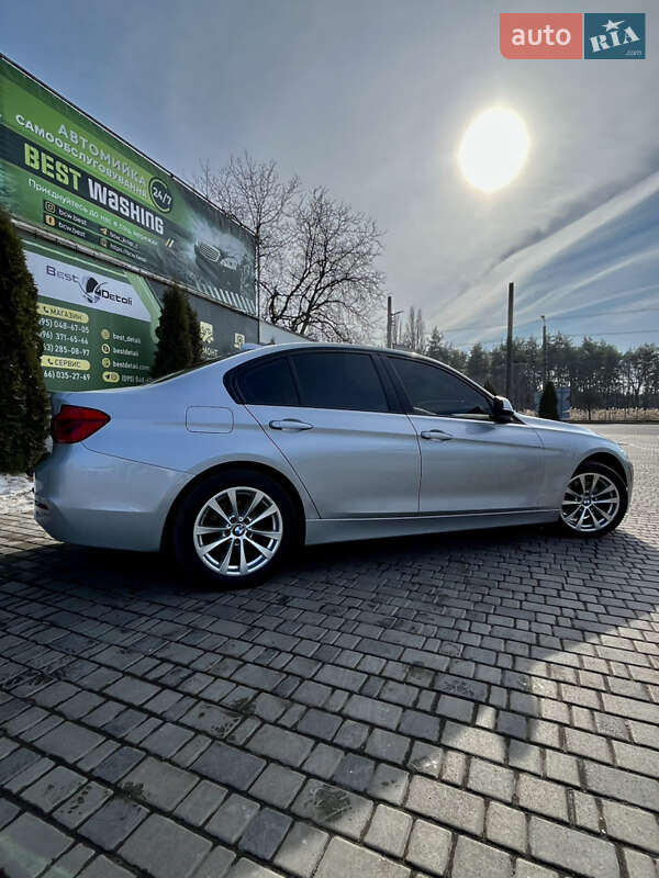 Седан BMW 3 Series 2016 в Кропивницком