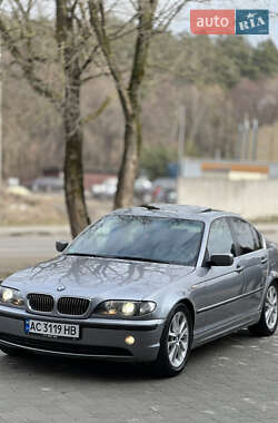 Седан BMW 3 Series 2004 в Новояворовске