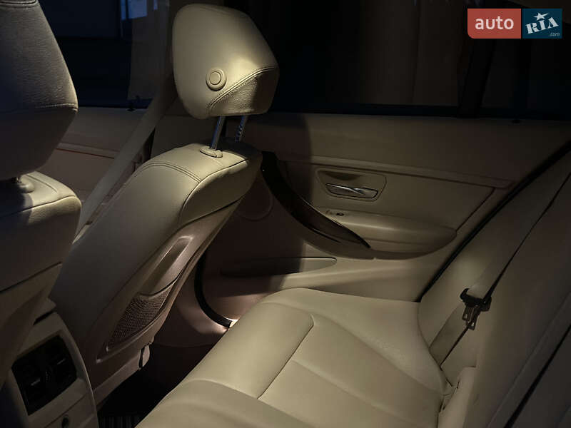 Седан BMW 3 Series 2014 в Владимире