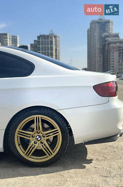 Купе BMW 3 Series 2011 в 