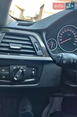 Седан BMW 3 Series 2012 в 