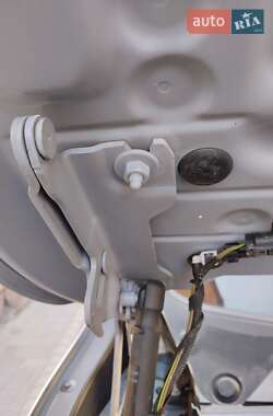 Седан BMW 3 Series 2012 в 