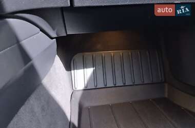 Седан BMW 3 Series 2012 в 