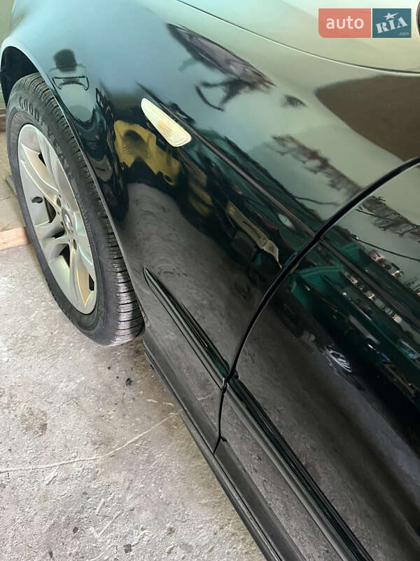 Седан BMW 3 Series 2004 в Гусятине