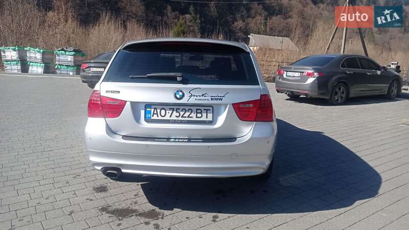 Универсал BMW 3 Series 2011 в Межгорье