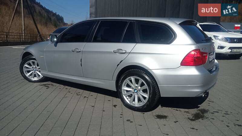 Универсал BMW 3 Series 2011 в Межгорье