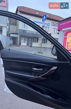 Седан BMW 3 Series 2016 в Киеве