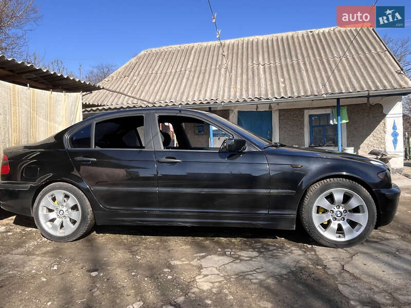 Седан BMW 3 Series 2003 в Южноукраинске