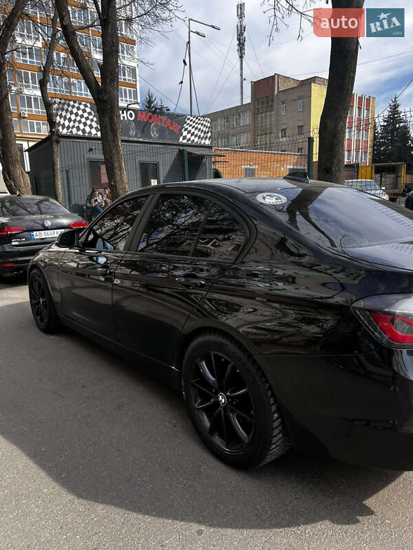 Седан BMW 3 Series 2012 в Виннице