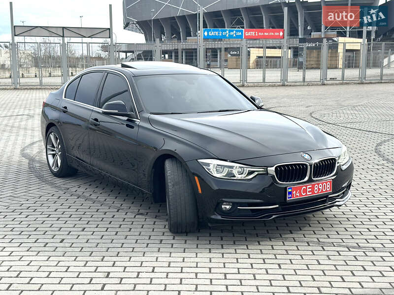 Седан BMW 3 Series 2018 в Львове