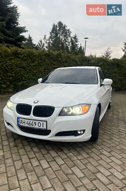 Седан BMW 3 Series 2010 в Киеве