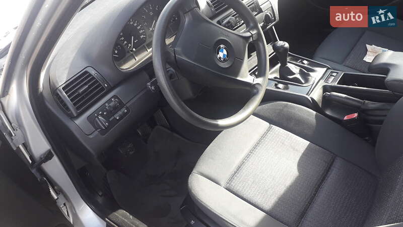 Седан BMW 3 Series 2002 в Ивано-Франковске