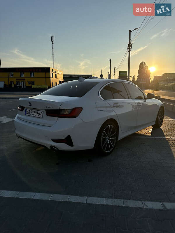 Седан BMW 3 Series 2019 в Киеве
