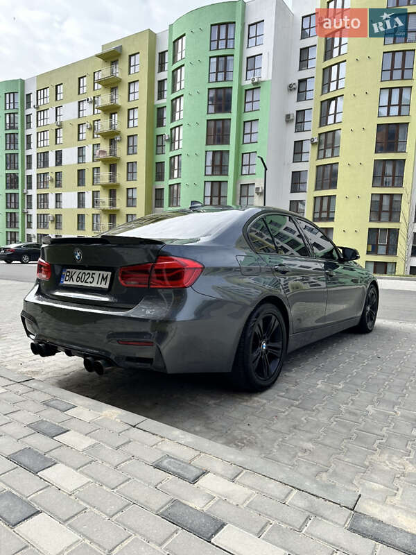 Седан BMW 3 Series 2015 в Ровно