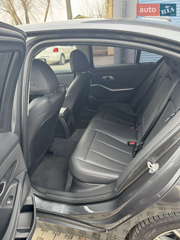 BMW 3 Series 2021