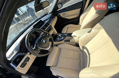 Седан BMW 3 Series 2017 в 