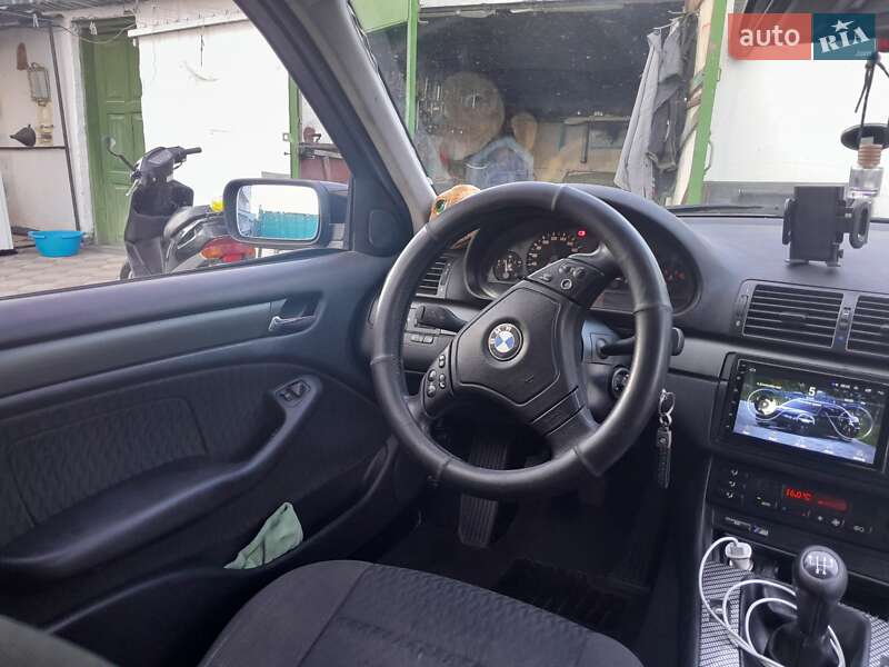 Седан BMW 3 Series 2000 в Коростене