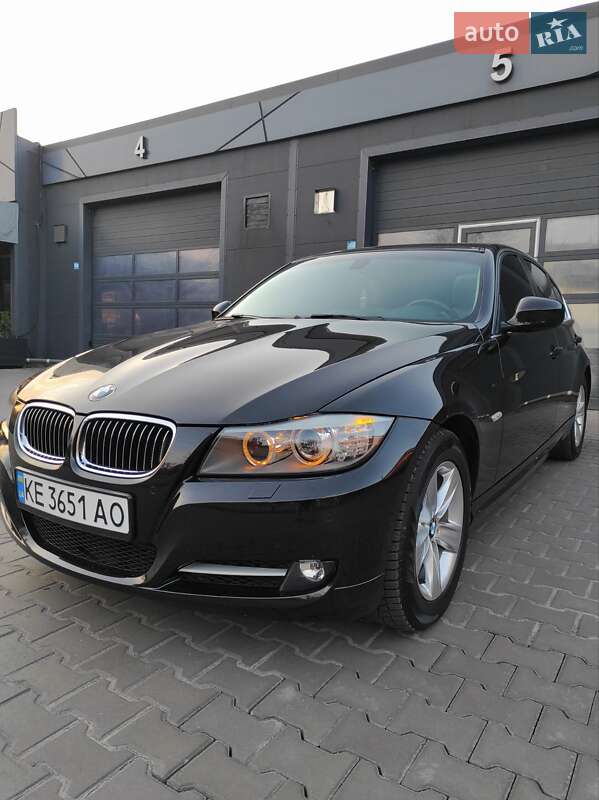 Седан BMW 3 Series 2011 в Каменском