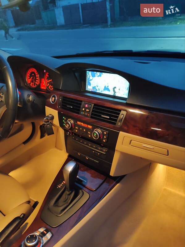 Седан BMW 3 Series 2011 в Каменском