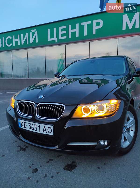 Седан BMW 3 Series 2011 в Каменском