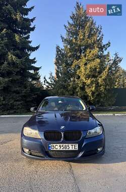 Седан BMW 3 Series 2011 в 