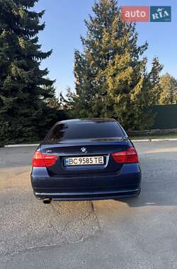 Седан BMW 3 Series 2011 в 