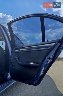 Седан BMW 3 Series 2003 в 