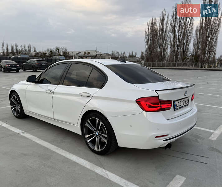 Седан BMW 3 Series 2016 в Киеве