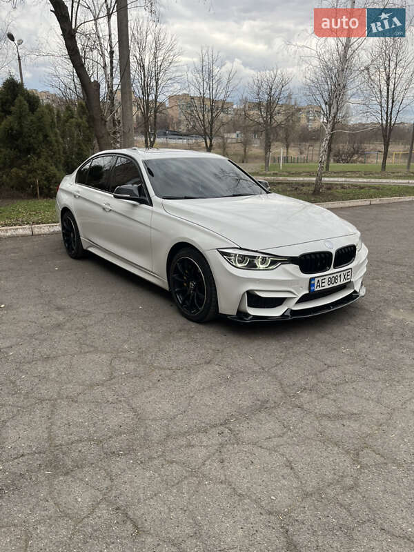 Седан BMW 3 Series 2016 в Кривом Роге