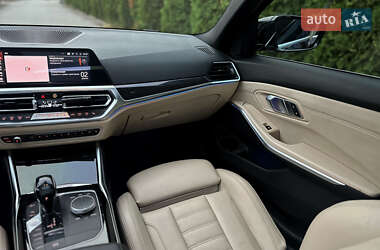 Седан BMW 3 Series 2019 в 