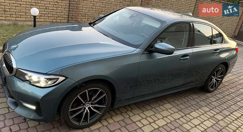 Седан BMW 3 Series 2019 в Львове