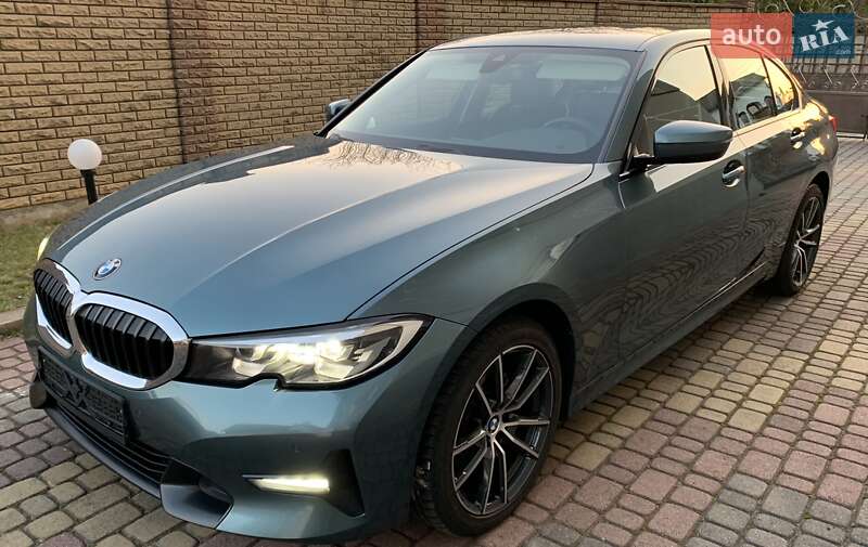 Седан BMW 3 Series 2019 в Львове